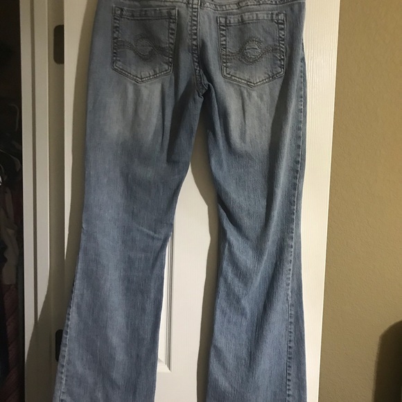 Jeans - Picture 2 of 5